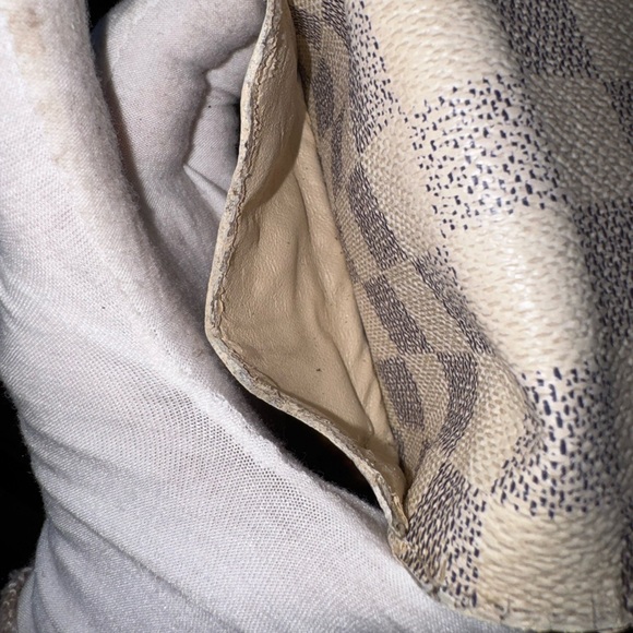 LOUIS VUITTON
Damier Azur Canvas Pocket Organizer Wallet - Picture 13 of 16